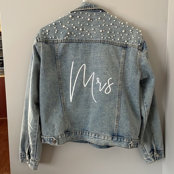 Mrs Jean jacket with pearl accents - Picture 1 of 2